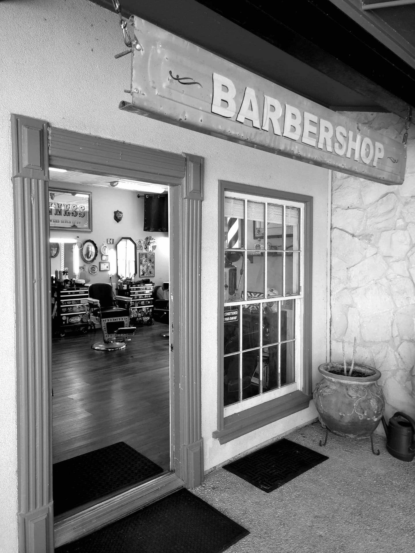 Wimberley Barber Co. Storefront
